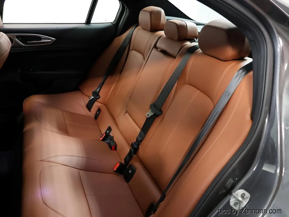 2024 Alfa Romeo Giulia - Image 14 of 20