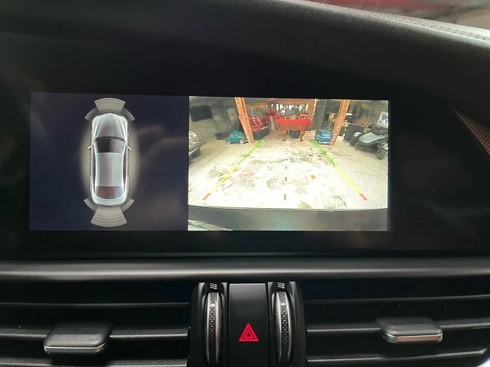 2024 Alfa Romeo Giulia - Image 19 of 19