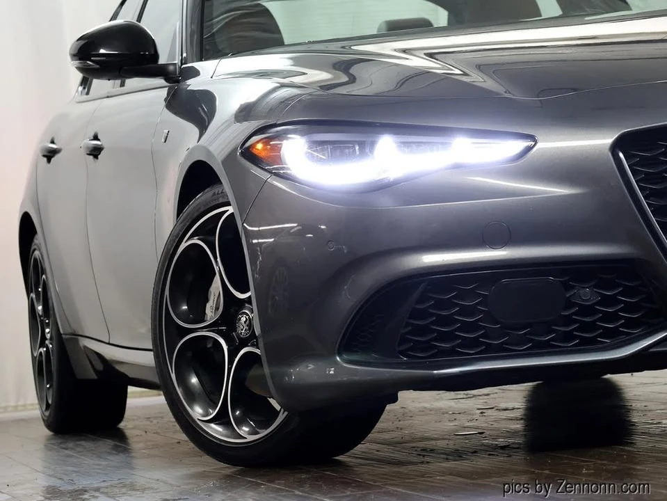 2024 Alfa Romeo Giulia - Image 4 of 20