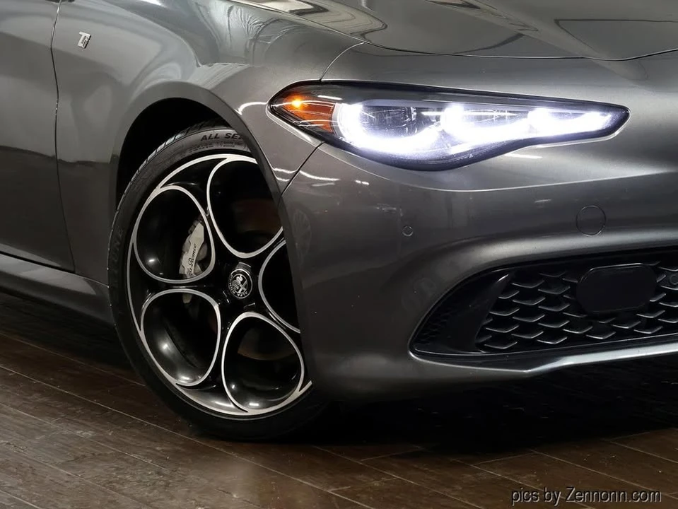 2024 Alfa Romeo Giulia - Image 3 of 20
