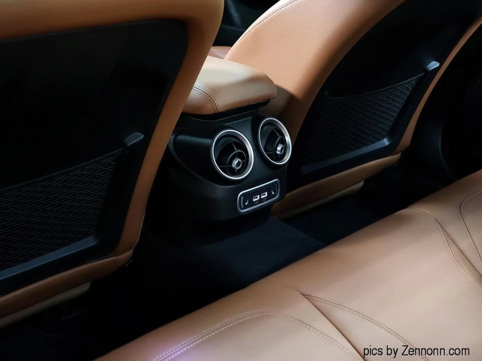 2024 Alfa Romeo Giulia - Image 16 of 20