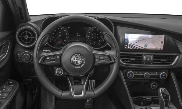2024 Alfa Romeo Giulia - Image 4 of 12