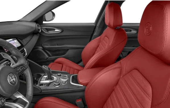 2024 Alfa Romeo Giulia - Image 6 of 12