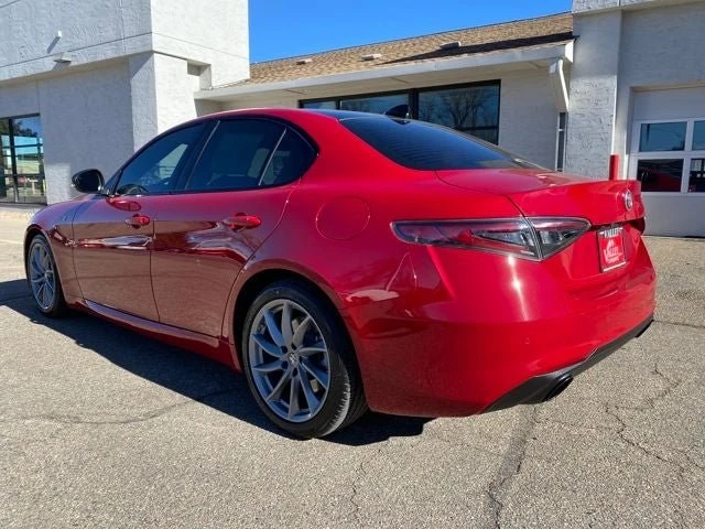 2024 Alfa Romeo Giulia - Image 4 of 21