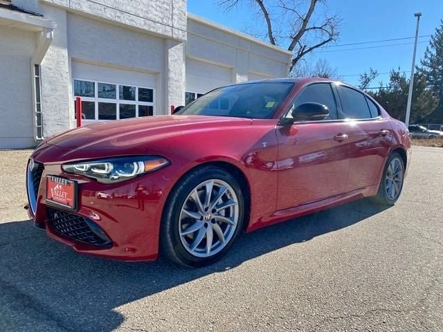 2024 Alfa Romeo Giulia - Image 2 of 21