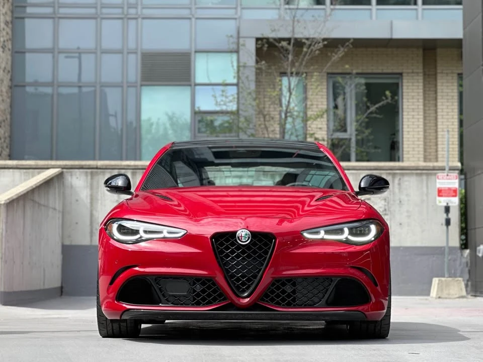 2024 Alfa Romeo Giulia - Image 2 of 8