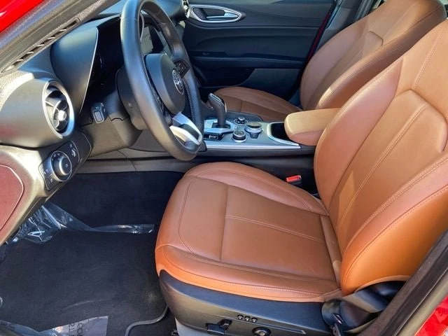 2024 Alfa Romeo Giulia - Image 11 of 21