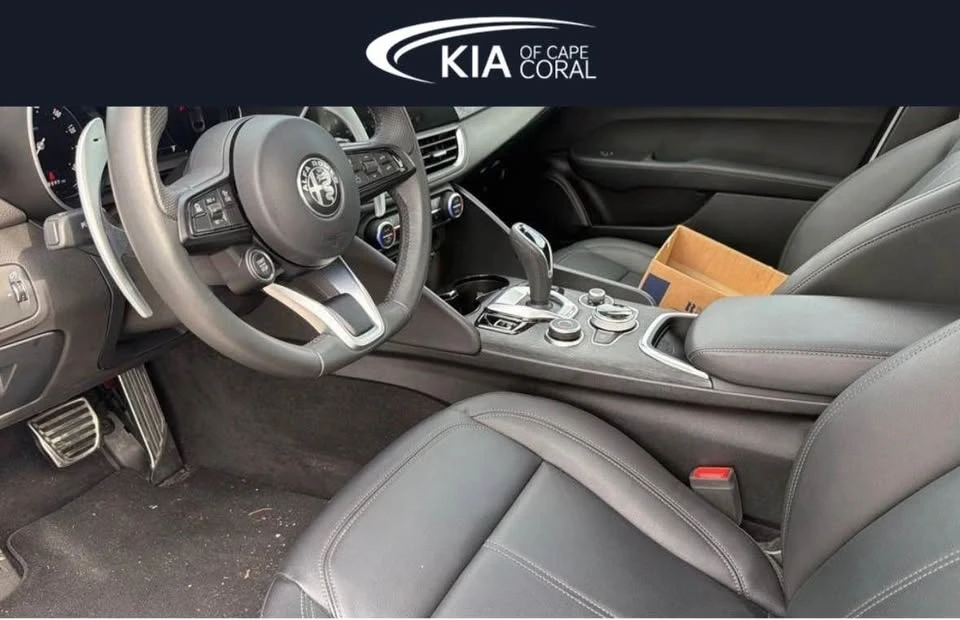 2024 Alfa Romeo Giulia - Image 2 of 2