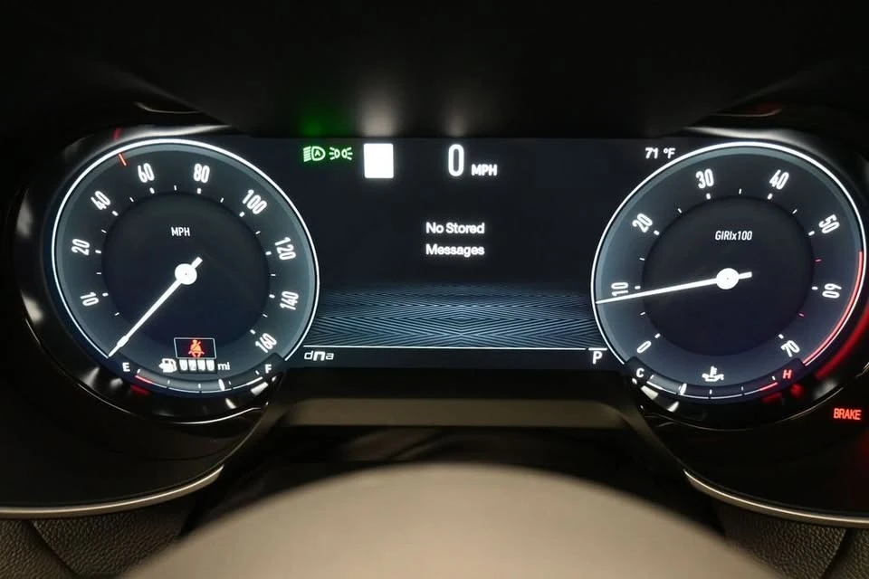 2024 Alfa Romeo Giulia - Image 12 of 20