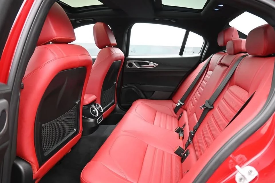 2024 Alfa Romeo Giulia - Image 19 of 20