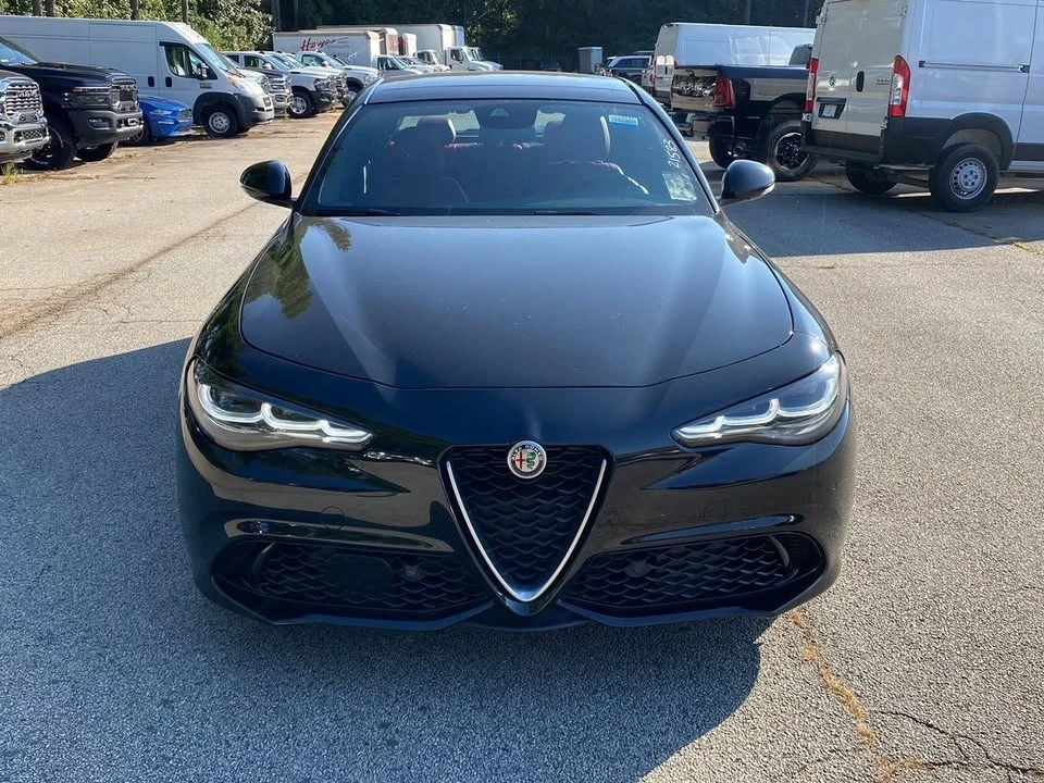 2024 Alfa Romeo Giulia - Image 3 of 19