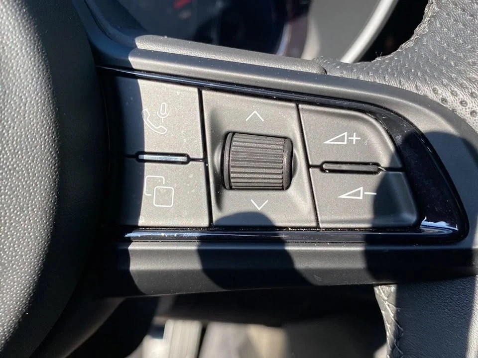 2024 Alfa Romeo Giulia - Image 15 of 19