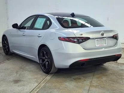 2024 Alfa Romeo Giulia - Image 3 of 11