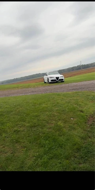 2024 Alfa Romeo Giulia - Image 2 of 2