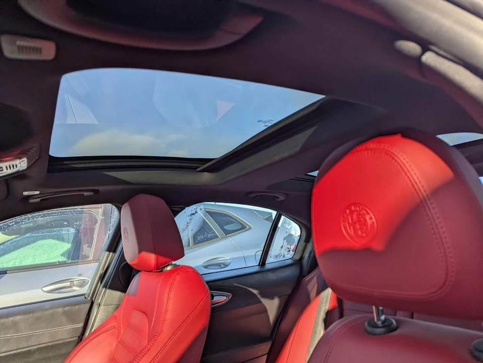 2024 Alfa Romeo Giulia - Image 7 of 10