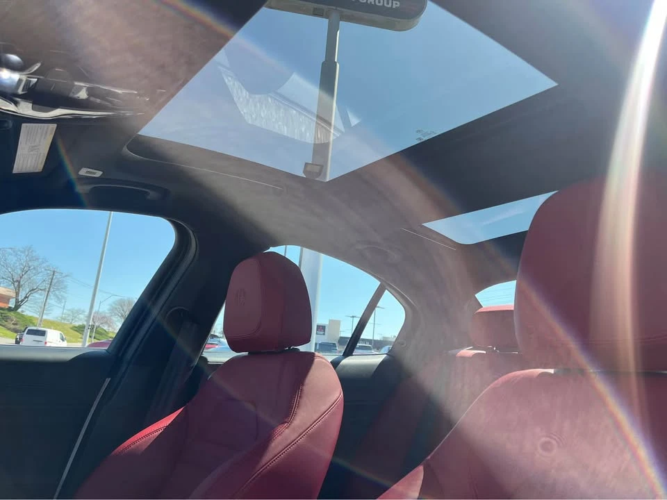 2024 Alfa Romeo Giulia - Image 15 of 19