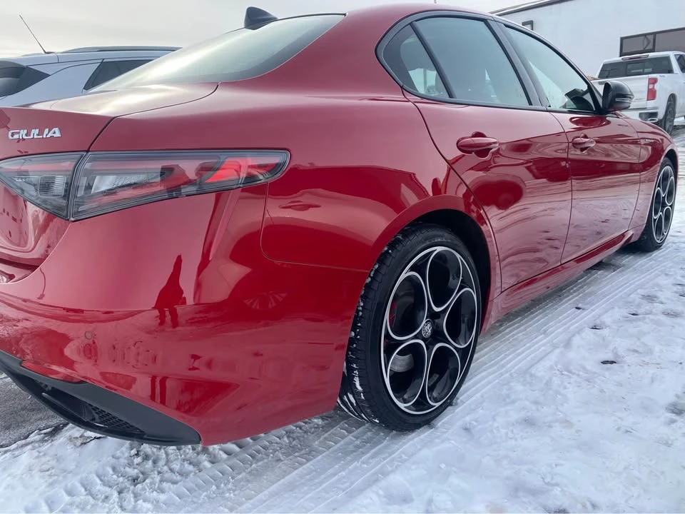 2024 Alfa Romeo Giulia - Image 2 of 4