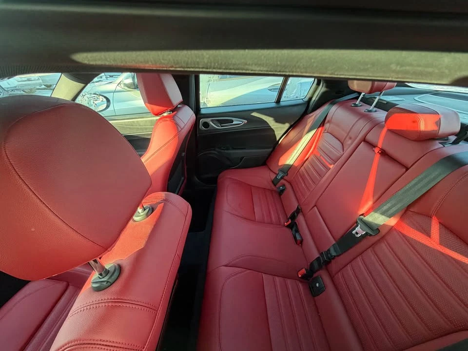 2024 Alfa Romeo Giulia - Image 5 of 8