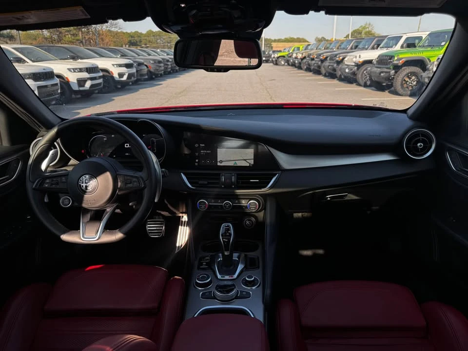 2024 Alfa Romeo Giulia - Image 9 of 13