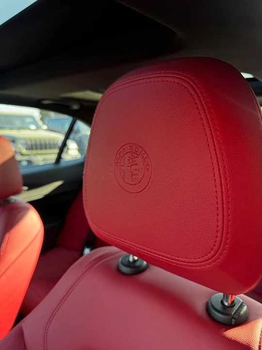 2024 Alfa Romeo Giulia - Image 11 of 13