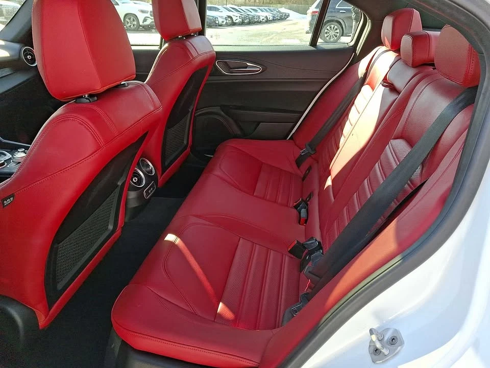 2024 Alfa Romeo Giulia - Image 6 of 13