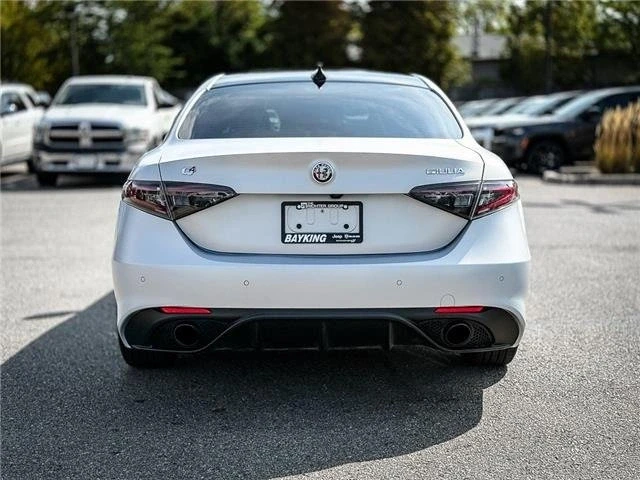 2024 Alfa Romeo Giulia - Image 6 of 20