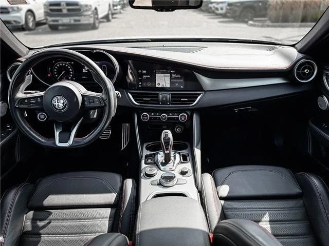 2024 Alfa Romeo Giulia - Image 11 of 20