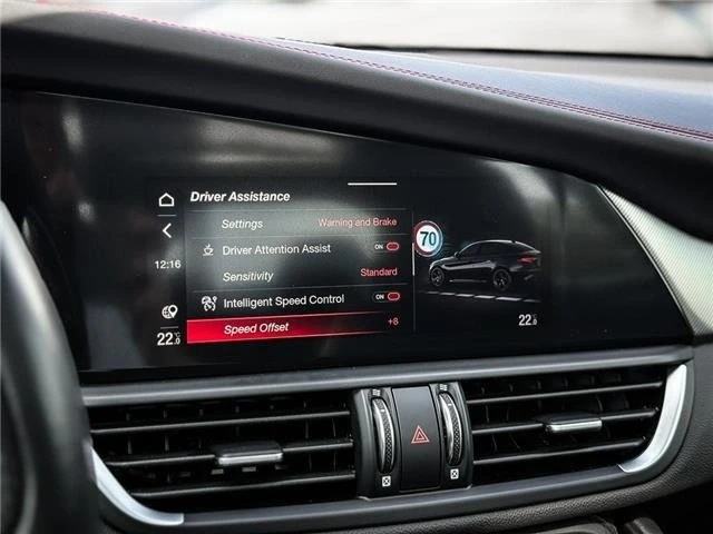 2024 Alfa Romeo Giulia - Image 17 of 20