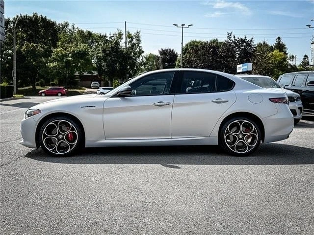 2024 Alfa Romeo Giulia - Image 15 of 20