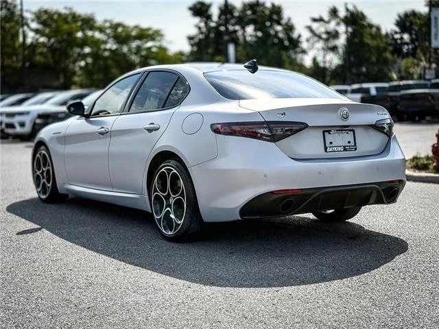 2024 Alfa Romeo Giulia - Image 7 of 20