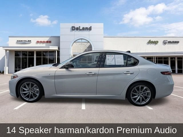 2024 Alfa Romeo Giulia - Image 6 of 17