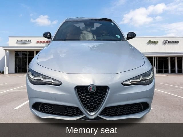2024 Alfa Romeo Giulia - Image 8 of 17