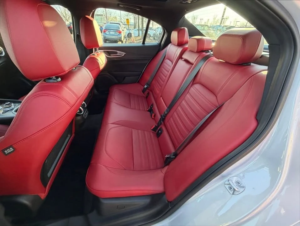 2024 Alfa Romeo Giulia - Image 12 of 15