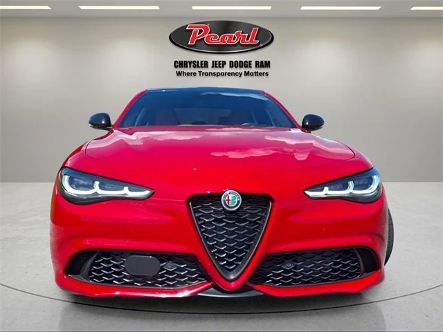 2024 Alfa Romeo Giulia - Image 3 of 5