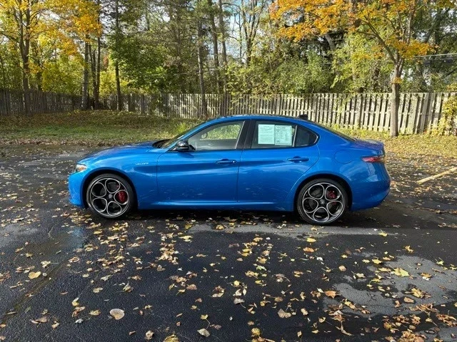 2024 Alfa Romeo Giulia - Image 4 of 17