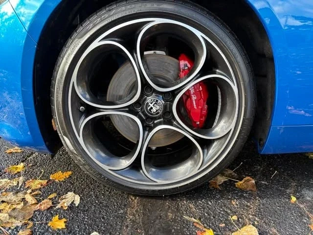 2024 Alfa Romeo Giulia - Image 8 of 17