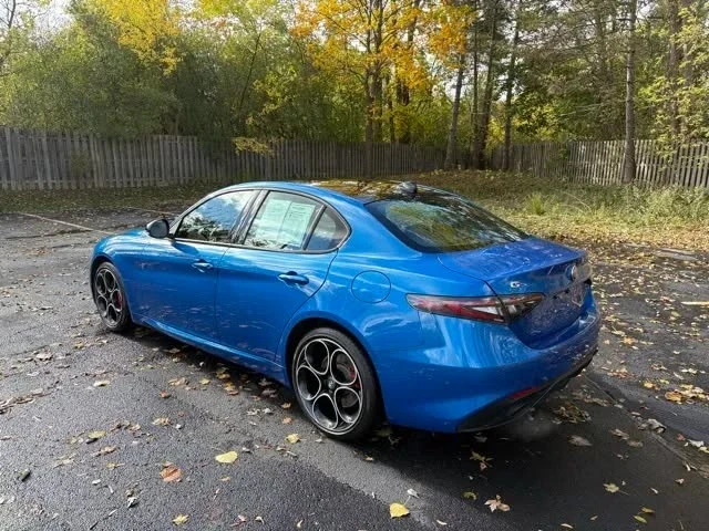 2024 Alfa Romeo Giulia - Image 5 of 17