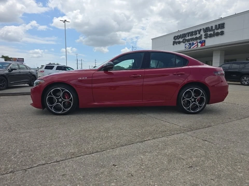 2024 Alfa Romeo Giulia - Image 6 of 18