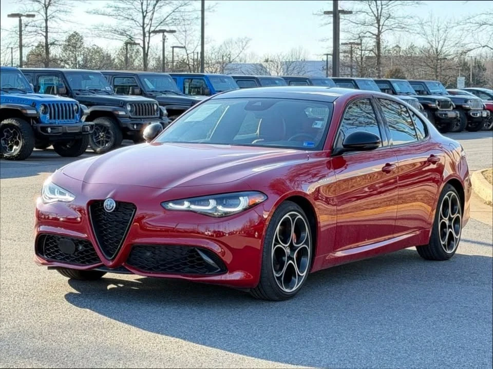 2024 Alfa Romeo Giulia - Image 2 of 16
