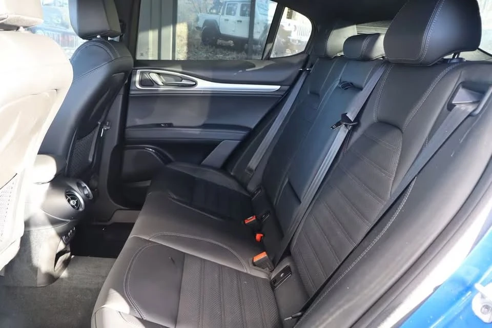 2024 Alfa Romeo Stelvio - Image 11 of 16