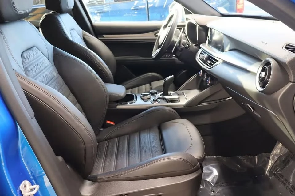 2024 Alfa Romeo Stelvio - Image 12 of 16