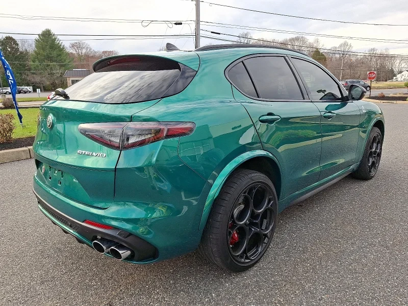 2024 Alfa Romeo Stelvio - Image 4 of 10
