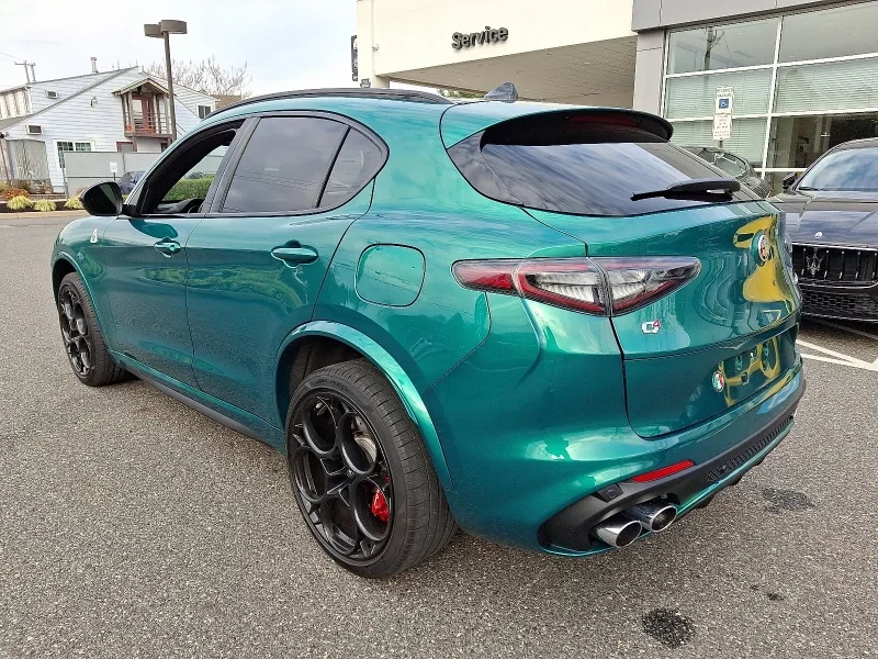 2024 Alfa Romeo Stelvio - Image 5 of 10