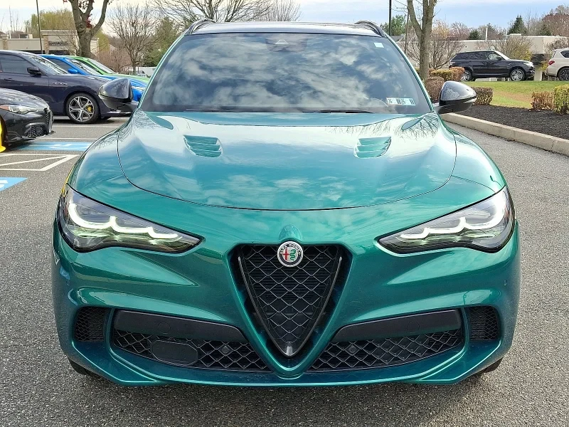 2024 Alfa Romeo Stelvio - Image 2 of 10