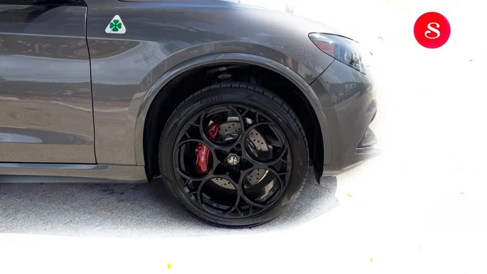 2024 Alfa Romeo Stelvio Quadrifoglio - Image 17 of 20