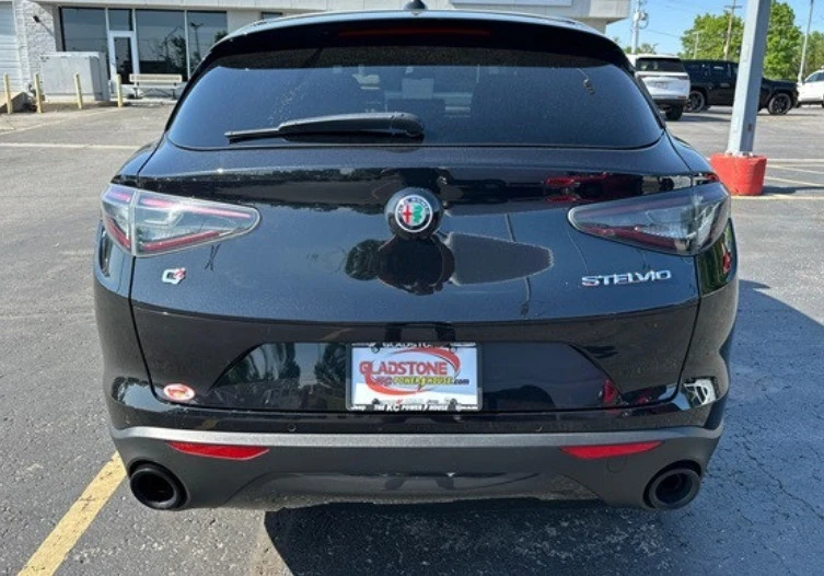 2024 Alfa Romeo Stelvio - Image 5 of 12