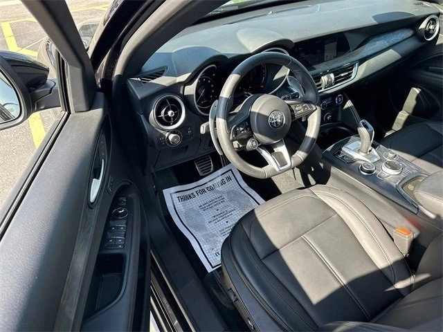 2024 Alfa Romeo Stelvio - Image 10 of 12
