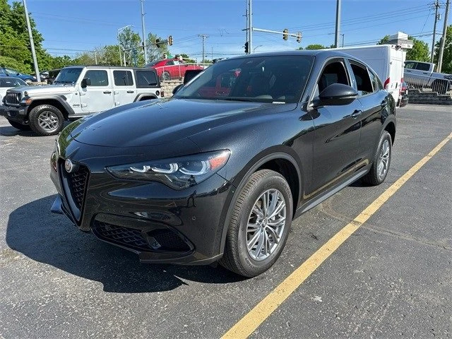 2024 Alfa Romeo Stelvio - Image 3 of 12