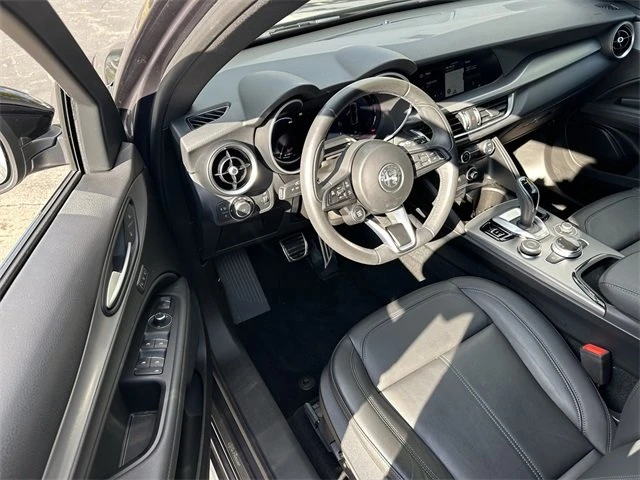 2024 Alfa Romeo Stelvio - Image 9 of 13