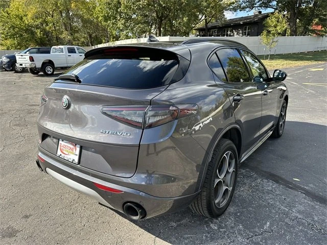 2024 Alfa Romeo Stelvio - Image 4 of 13